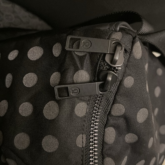 Lululemon Get Set Backpack Reflective 19L BNWOT - Picture 7 of 7